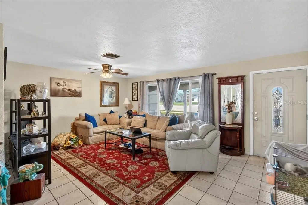4033 Country Club Boulevard Cape Coral FL 33904