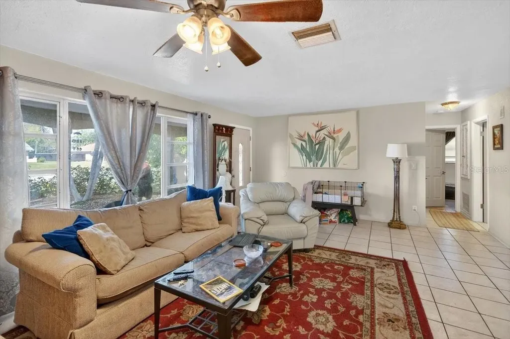 4033 Country Club Boulevard Cape Coral FL 33904