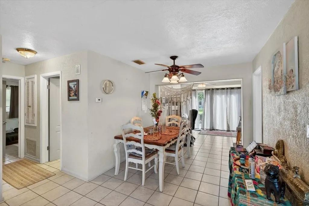 4033 Country Club Boulevard Cape Coral FL 33904