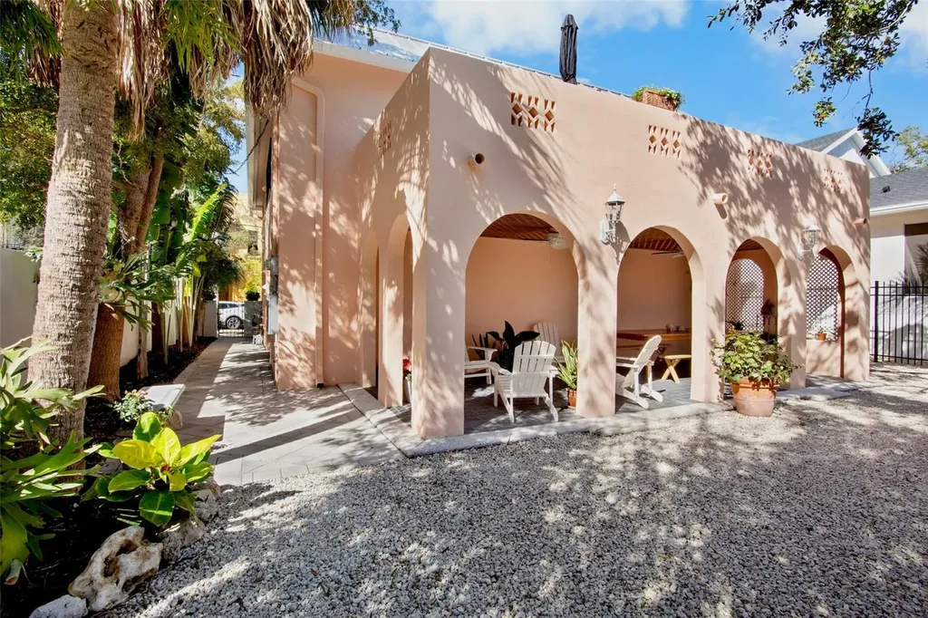 1516 Oak Street Sarasota FL 34236