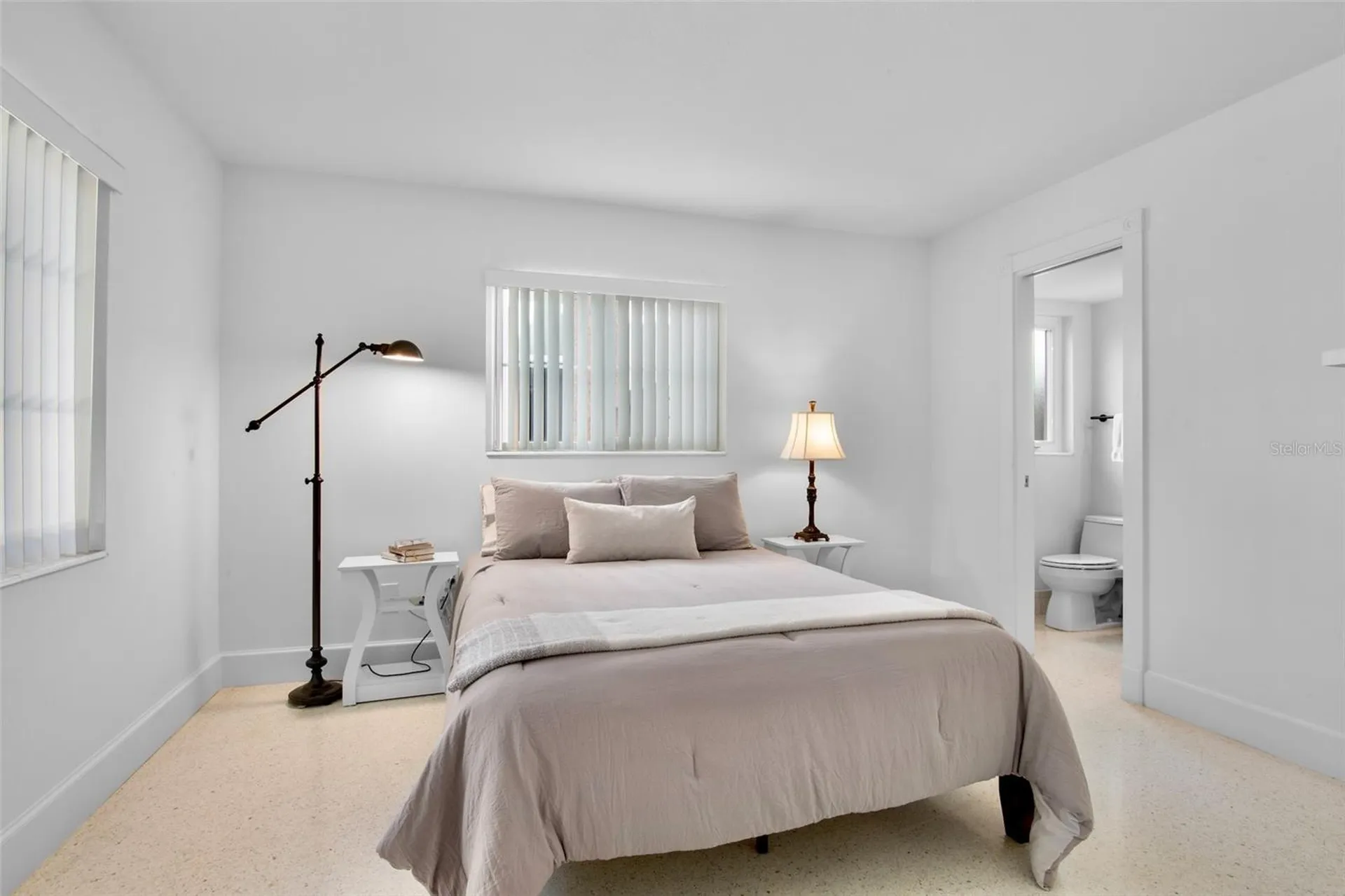 1516 Oak Street Sarasota FL 34236
