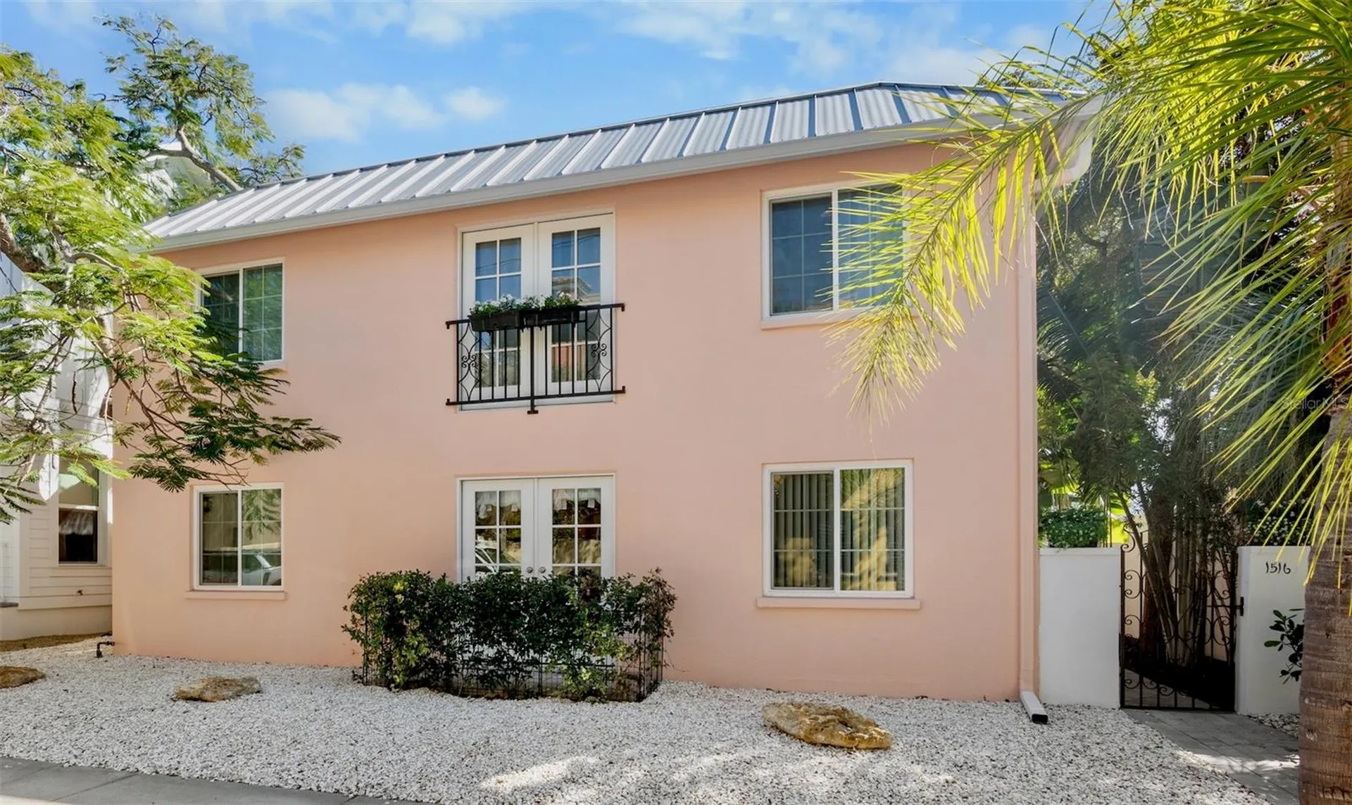 1516 Oak Street Sarasota FL 34236