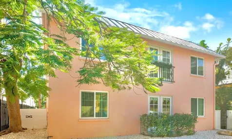 1516 Oak Street Sarasota FL 34236