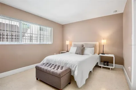 1516 Oak Street Sarasota FL 34236