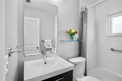 1516 Oak Street Sarasota FL 34236