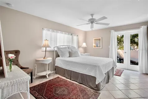 1516 Oak Street Sarasota FL 34236