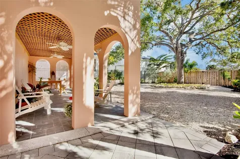 1516 Oak Street Sarasota FL 34236