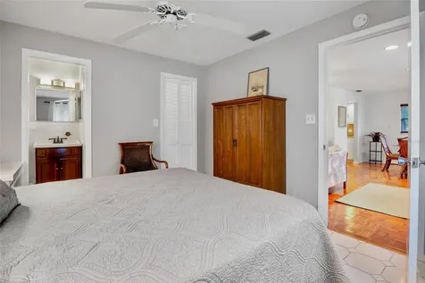 1516 Oak Street Sarasota FL 34236