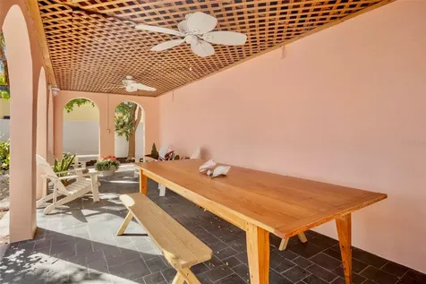 1516 Oak Street Sarasota FL 34236