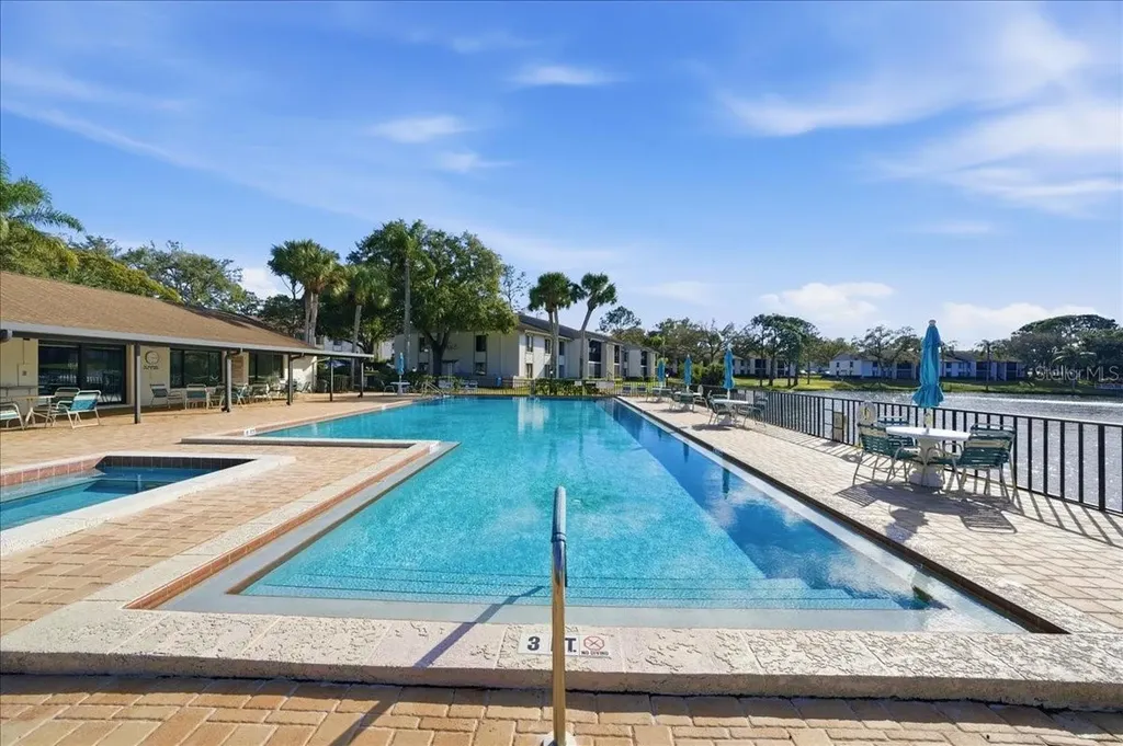 2666 Pine Ridge Way N Palm Harbor FL 34684