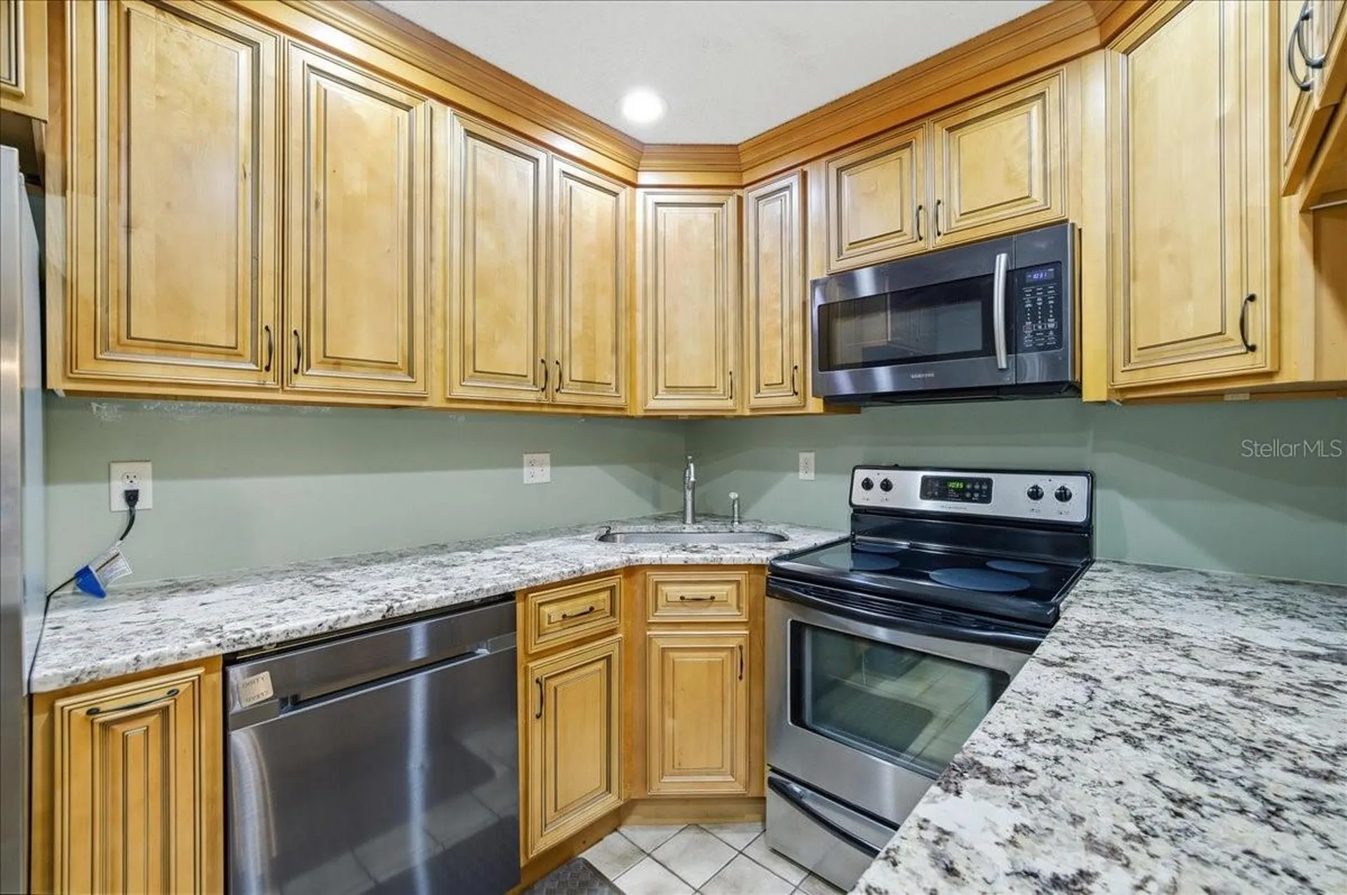 2666 Pine Ridge Way N Palm Harbor FL 34684