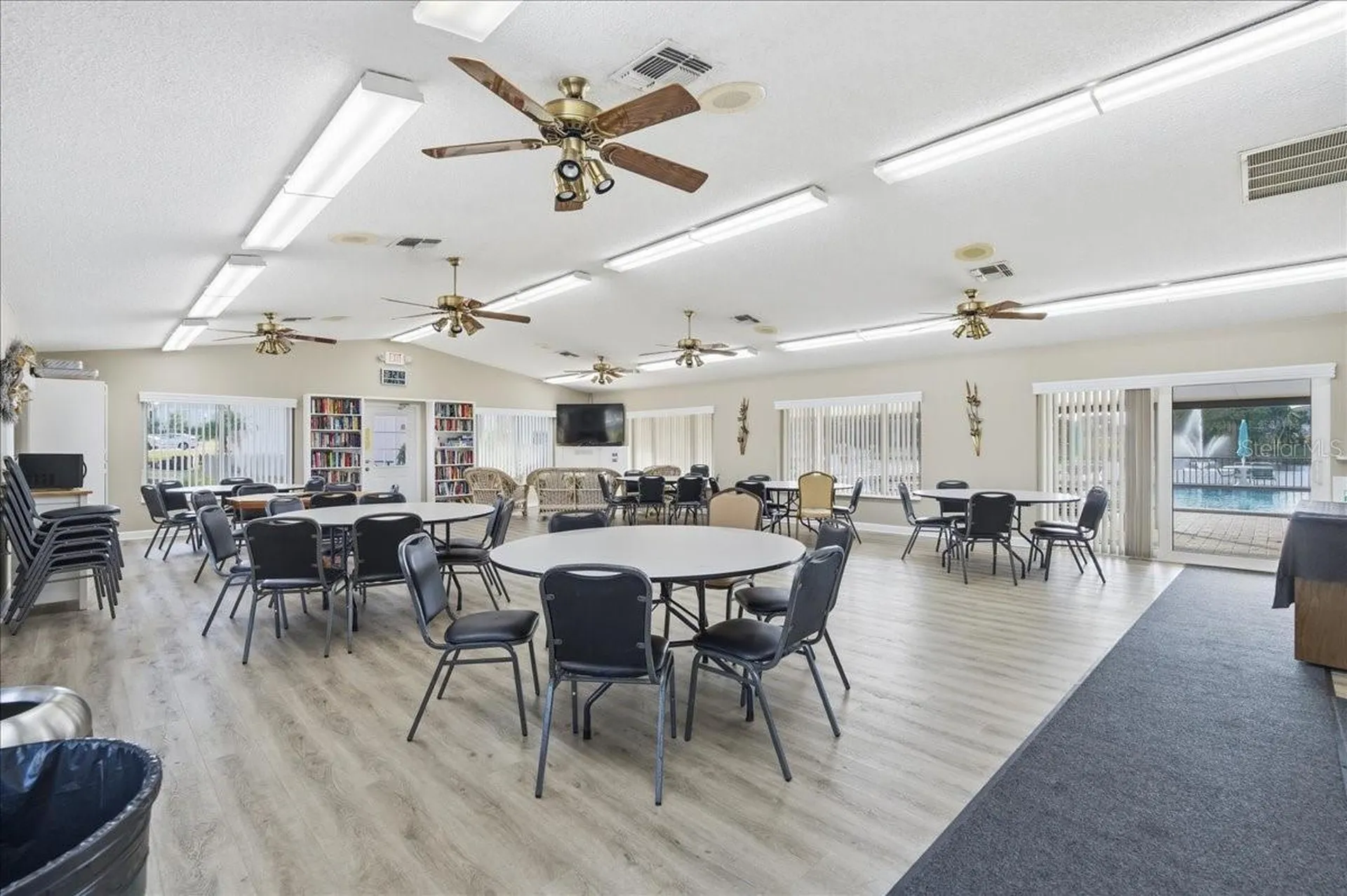 2666 Pine Ridge Way N Palm Harbor FL 34684