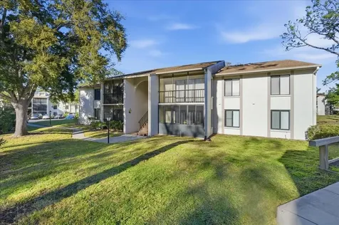 2666 Pine Ridge Way N Palm Harbor FL 34684