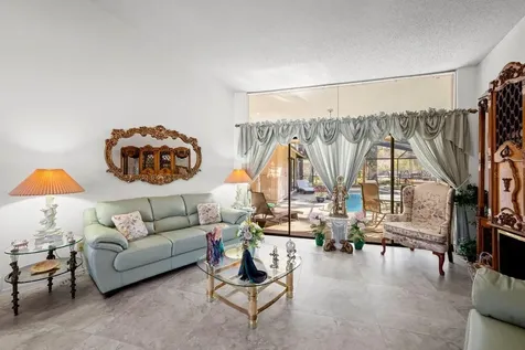 2501 E Diana Street Tampa FL 33610