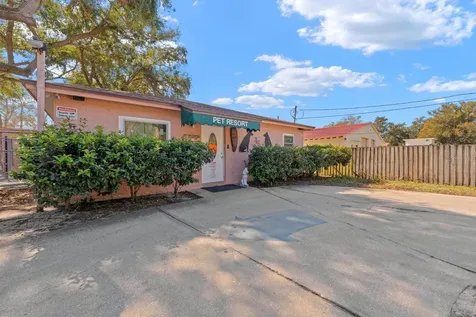 2501 E Diana Street Tampa FL 33610