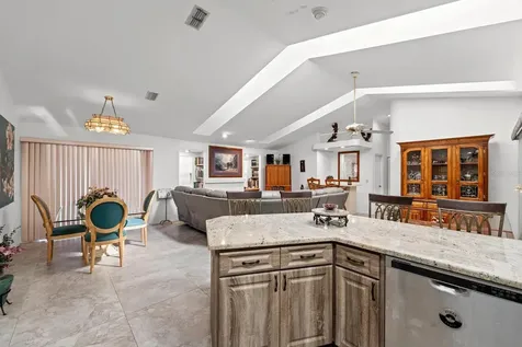 2501 E Diana Street Tampa FL 33610