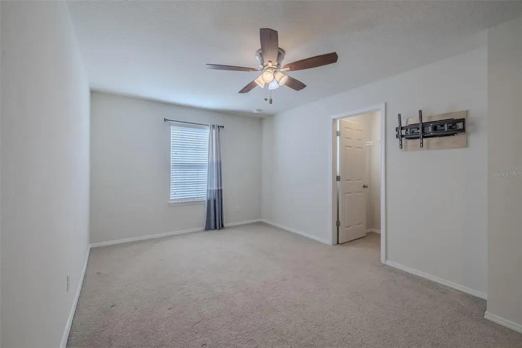 4734 White Sanderling Ct Court Tampa FL 33619