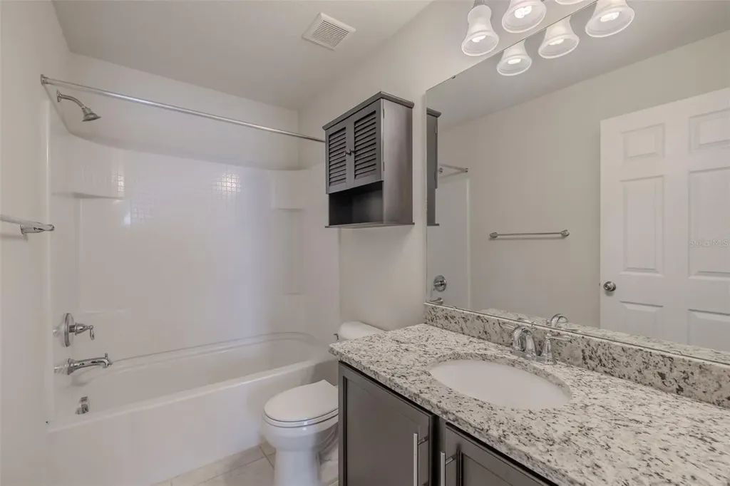 4734 White Sanderling Ct Court Tampa FL 33619