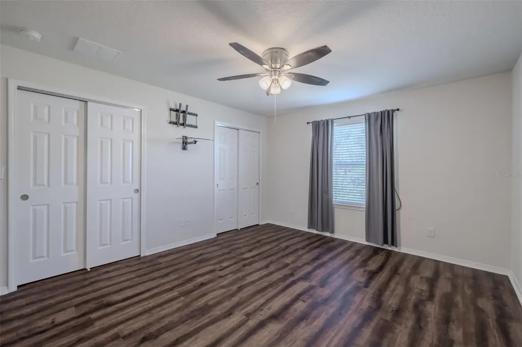 4734 White Sanderling Ct Court Tampa FL 33619