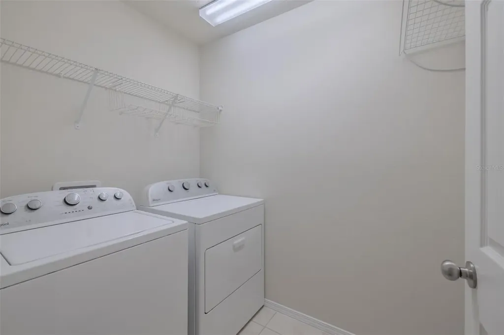 4734 White Sanderling Ct Court Tampa FL 33619