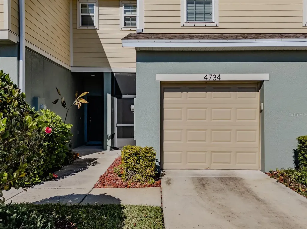 4734 White Sanderling Ct Court Tampa FL 33619