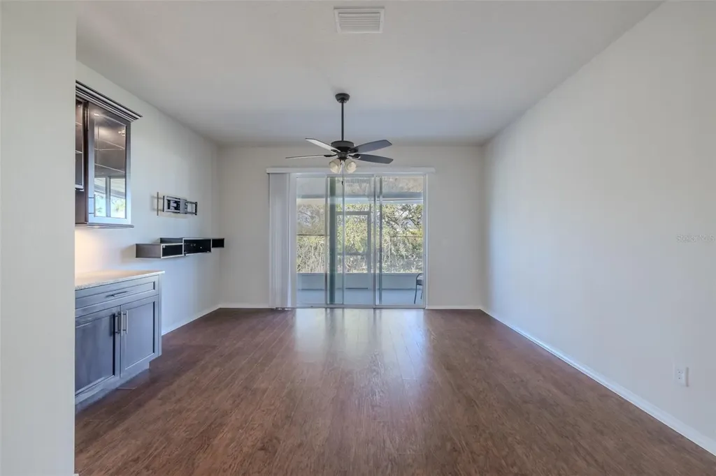 4734 White Sanderling Ct Court Tampa FL 33619
