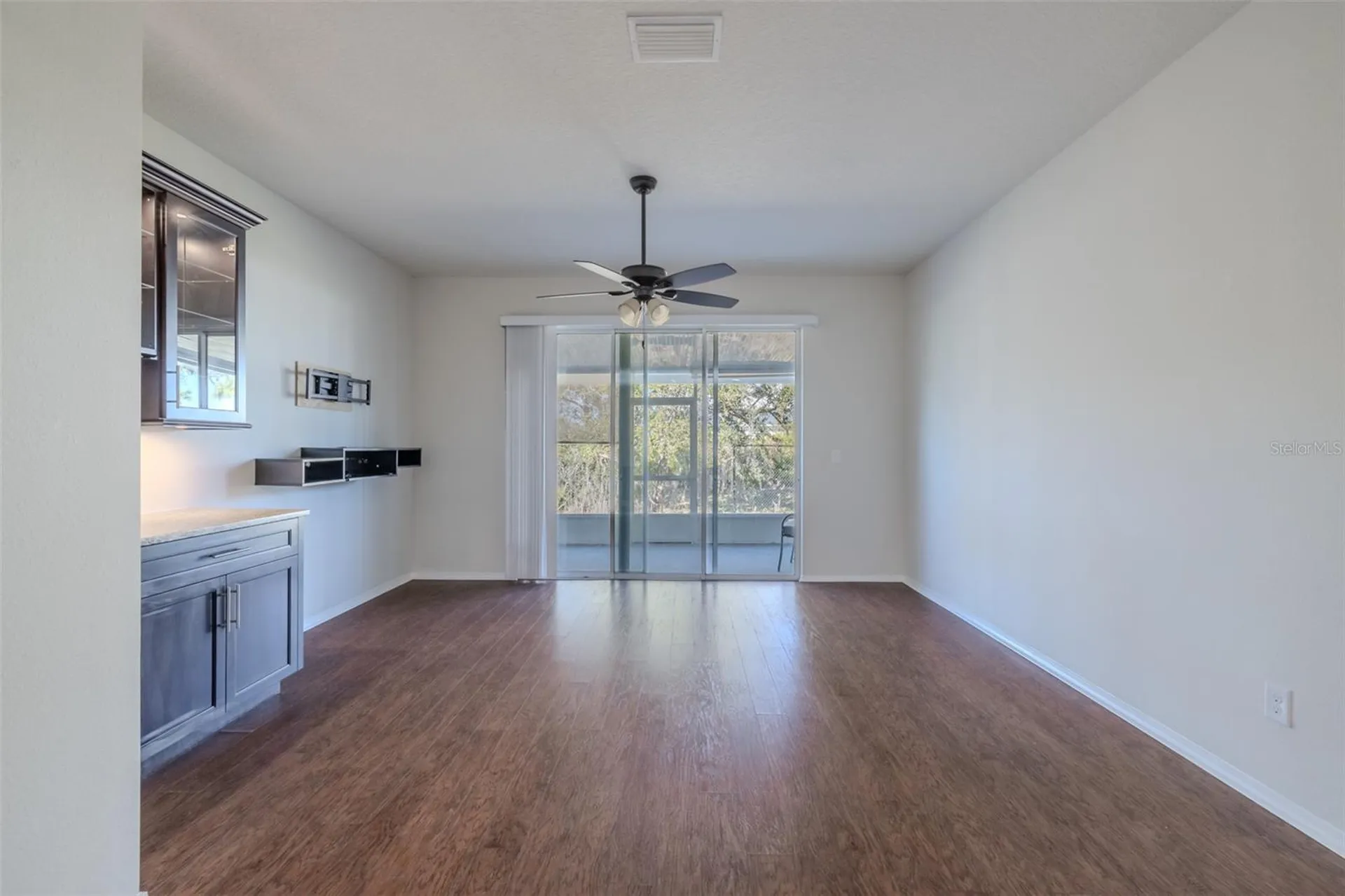 4734 White Sanderling Ct Court Tampa FL 33619