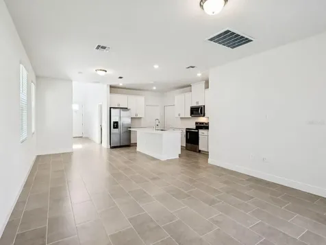 2273 Hen Minneola FL 34715