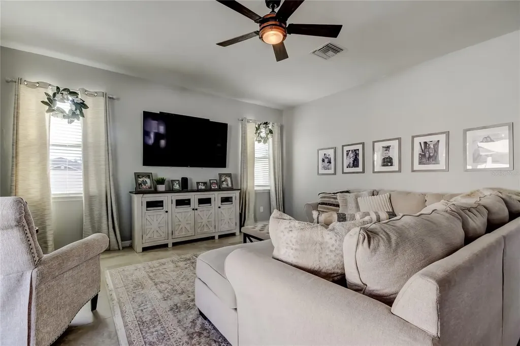5647 Fisher Glen Loop Wesley Chapel FL 33545