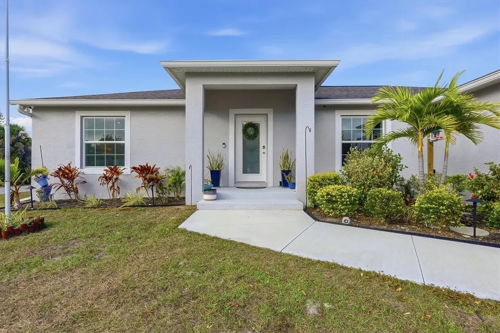 10300 Sandrift Avenue Englewood FL 34224