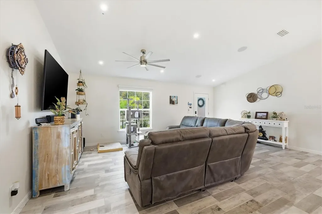 10300 Sandrift Avenue Englewood FL 34224