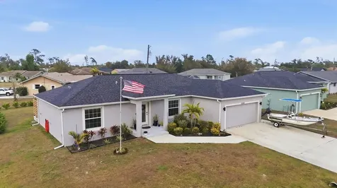 10300 Sandrift Avenue Englewood FL 34224