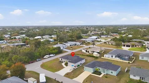 10300 Sandrift Avenue Englewood FL 34224