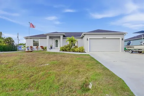 10300 Sandrift Avenue Englewood FL 34224