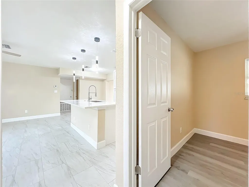 4052 Castlegate Drive Orlando FL 32839