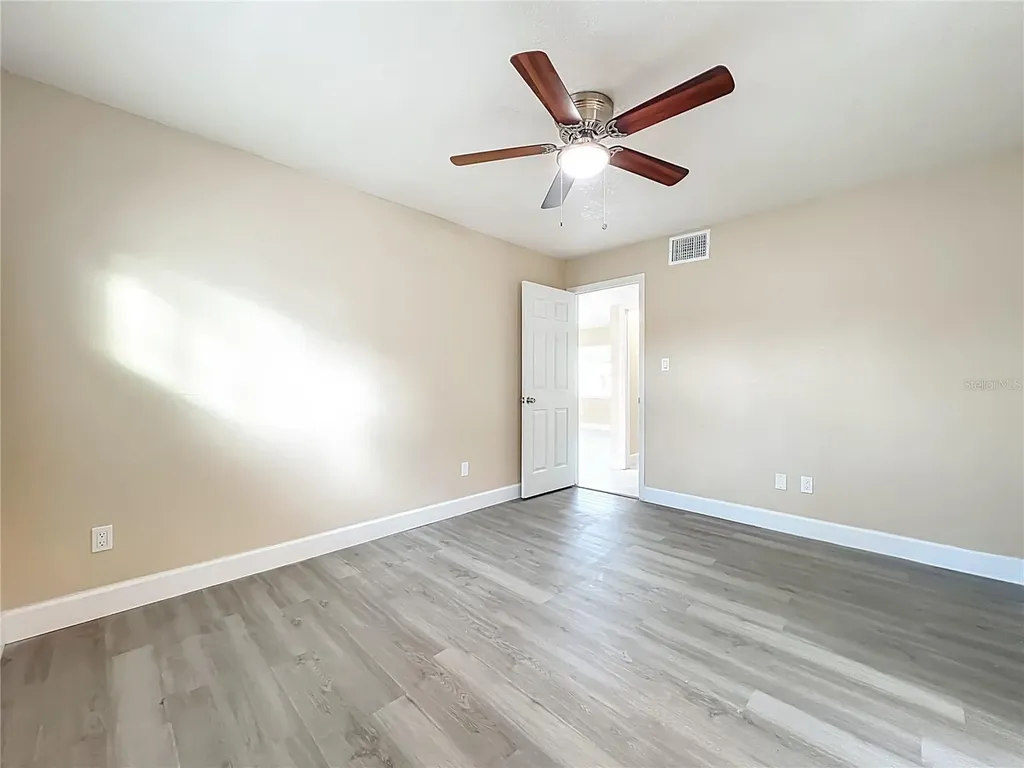4052 Castlegate Drive Orlando FL 32839