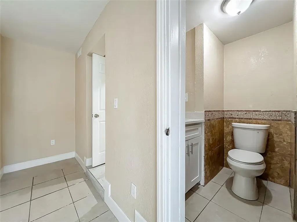 4052 Castlegate Drive Orlando FL 32839