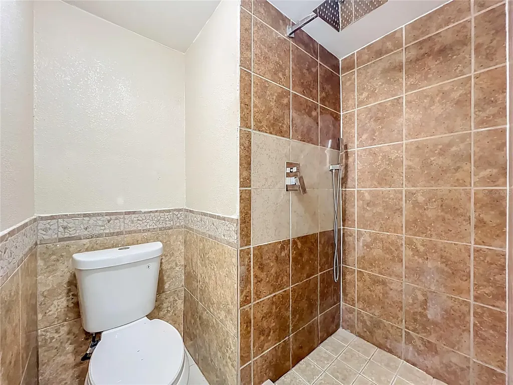4052 Castlegate Drive Orlando FL 32839