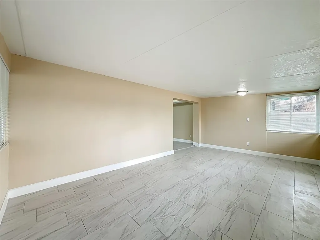 4052 Castlegate Drive Orlando FL 32839