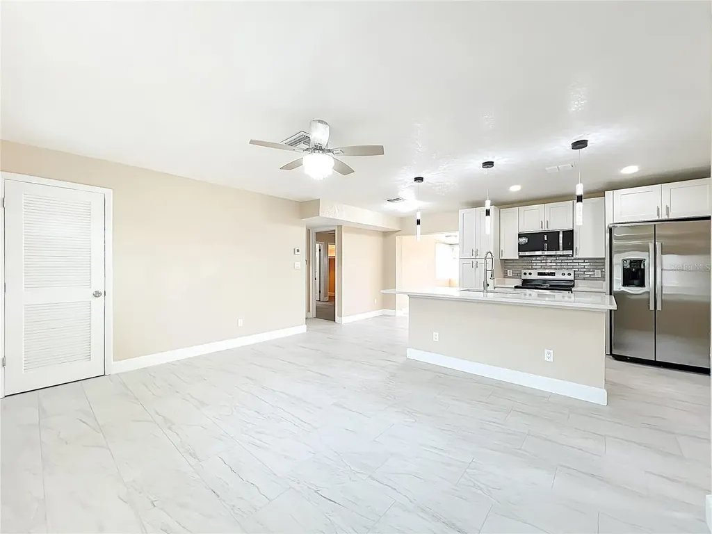 4052 Castlegate Drive Orlando FL 32839