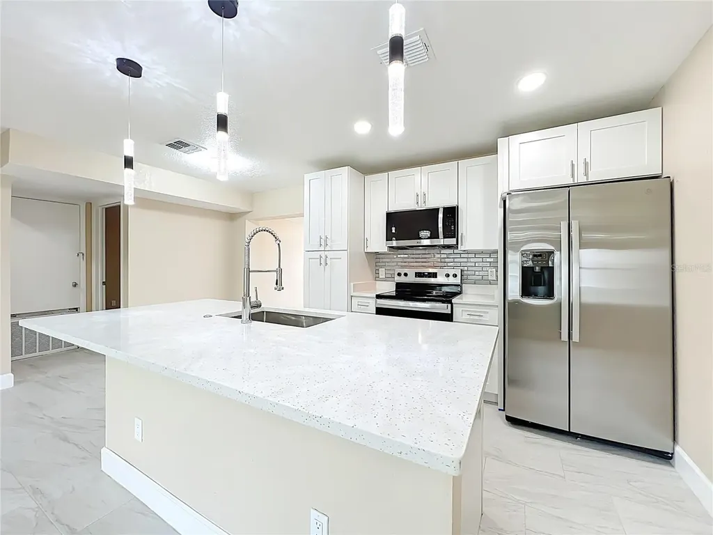 4052 Castlegate Drive Orlando FL 32839