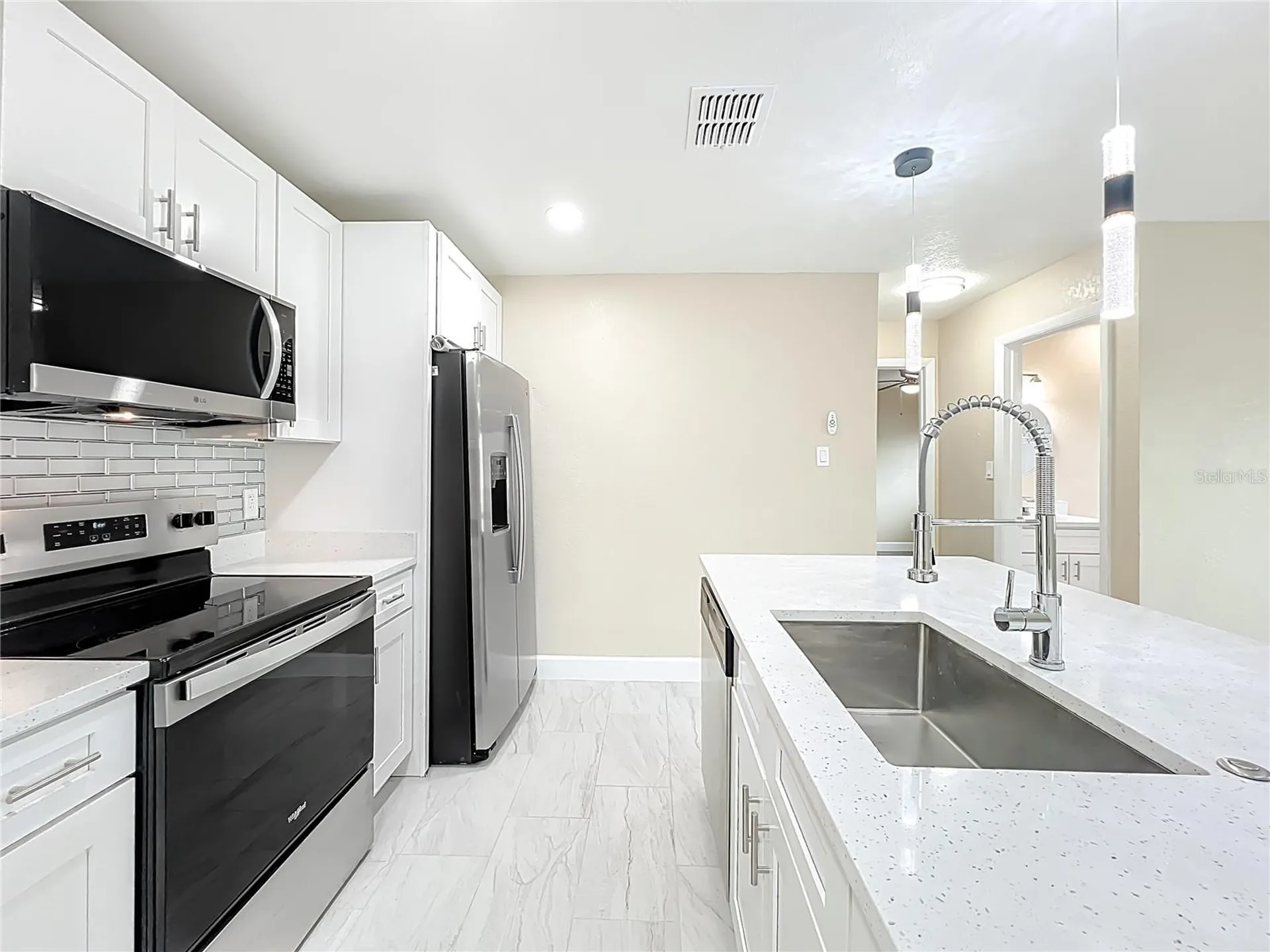 4052 Castlegate Drive Orlando FL 32839