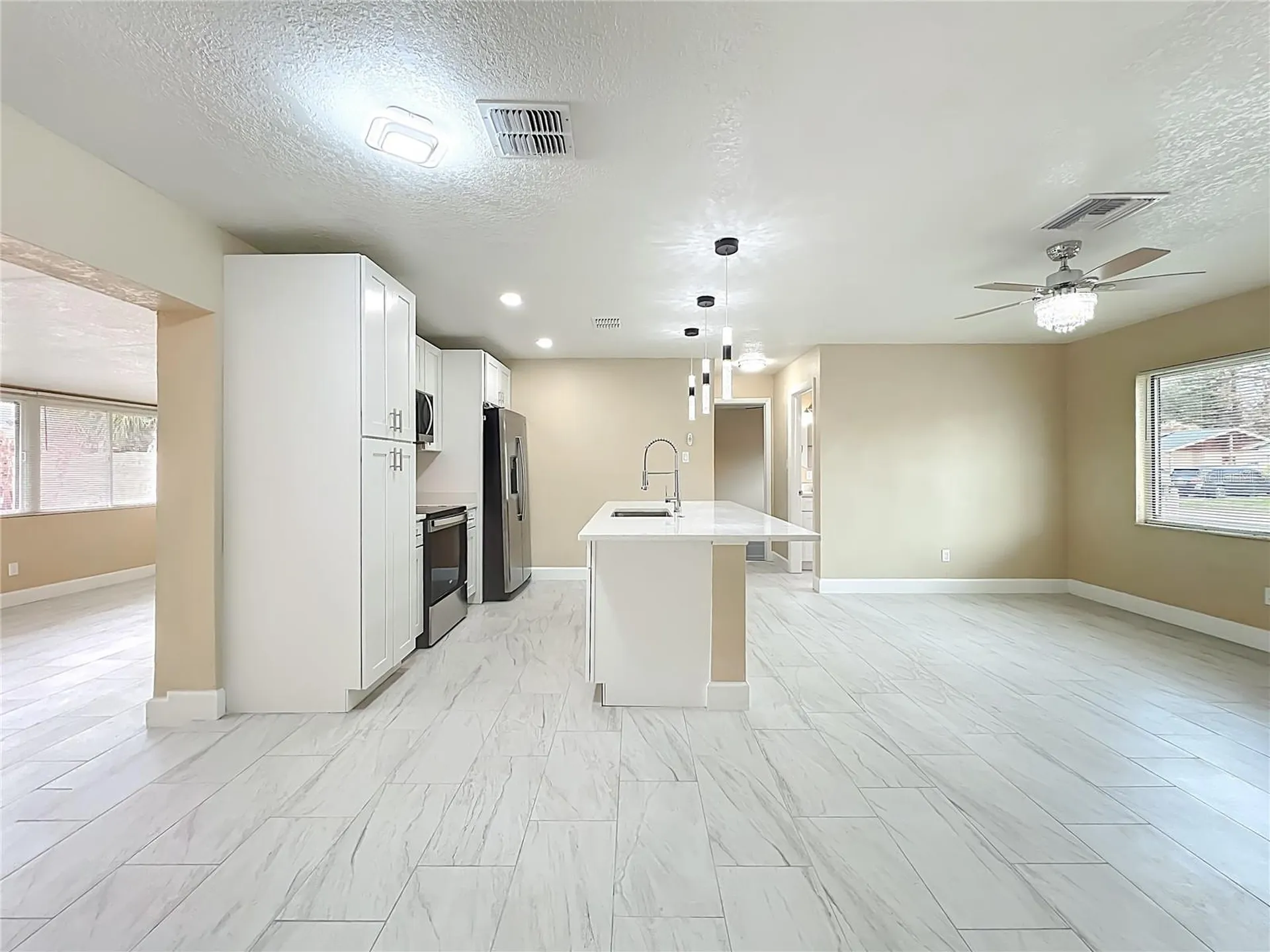 4052 Castlegate Drive Orlando FL 32839