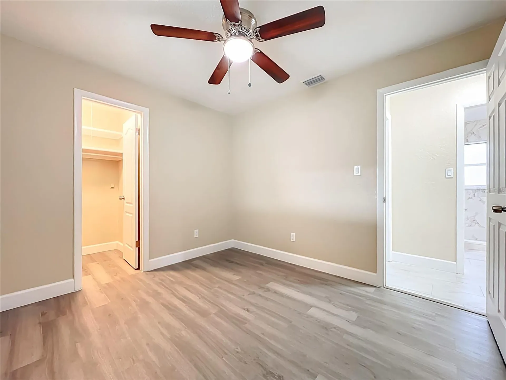 4052 Castlegate Drive Orlando FL 32839