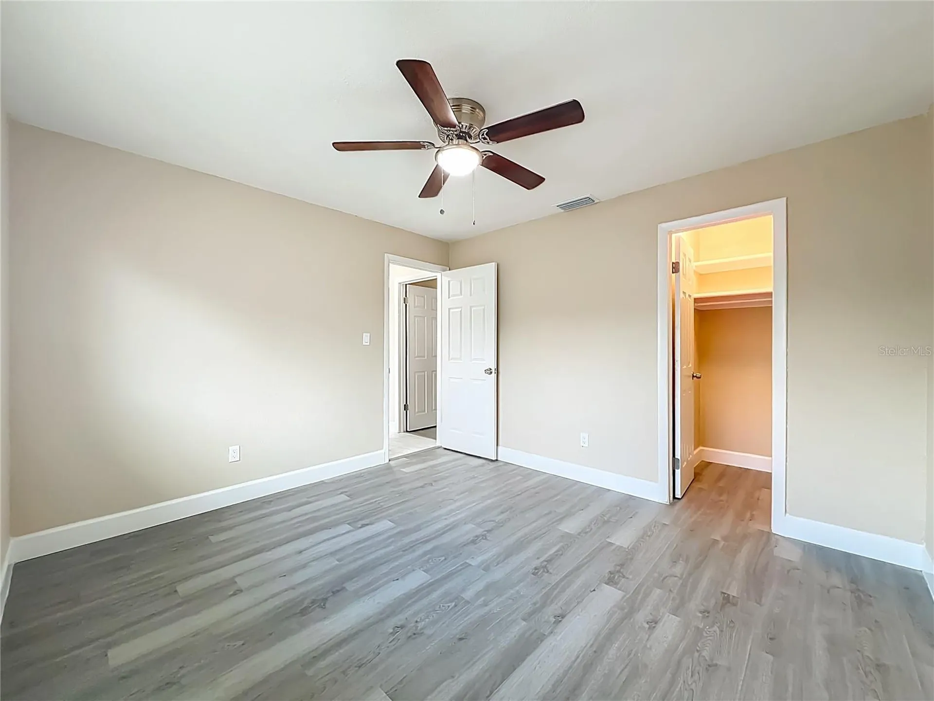 4052 Castlegate Drive Orlando FL 32839