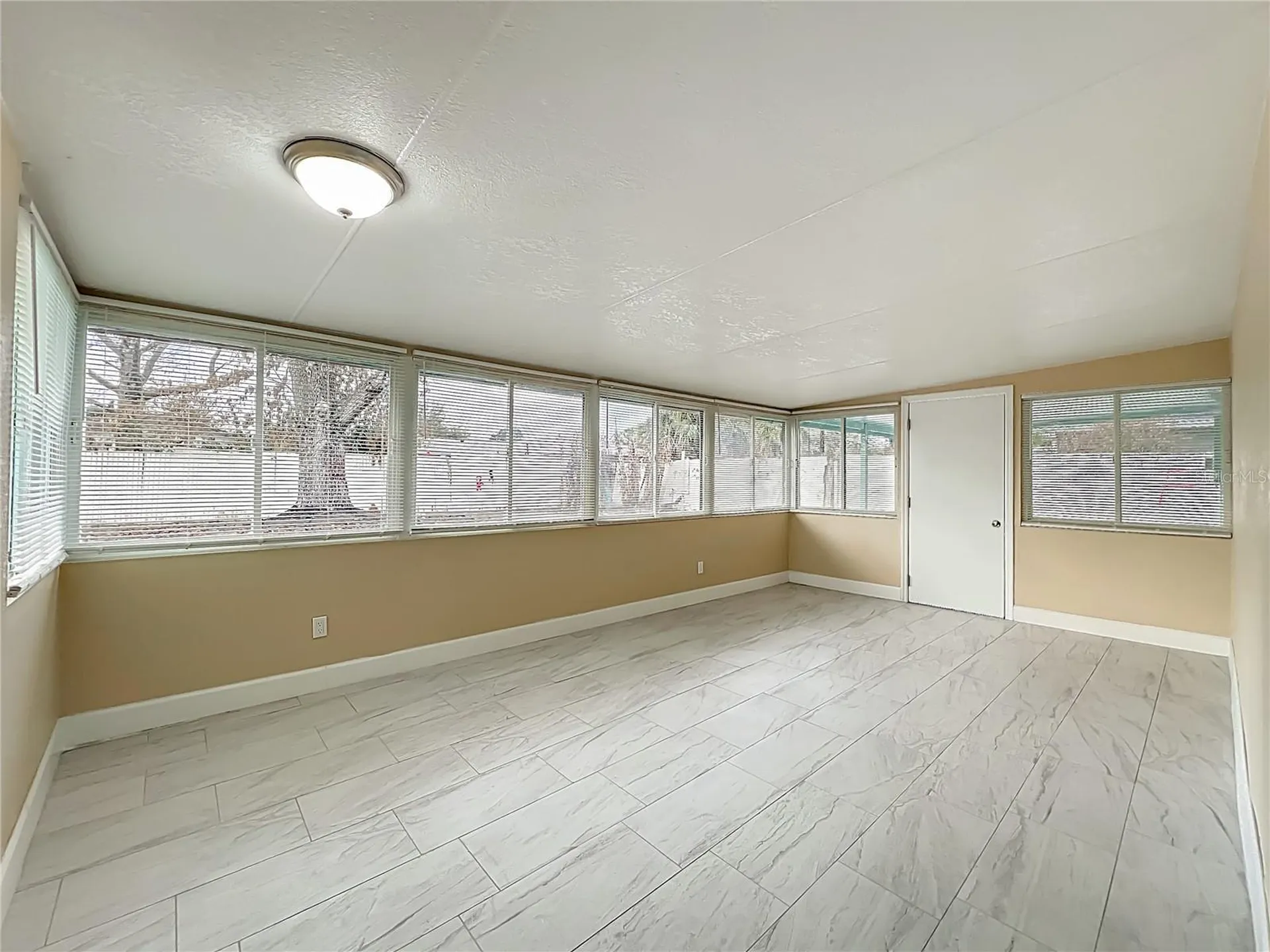 4052 Castlegate Drive Orlando FL 32839