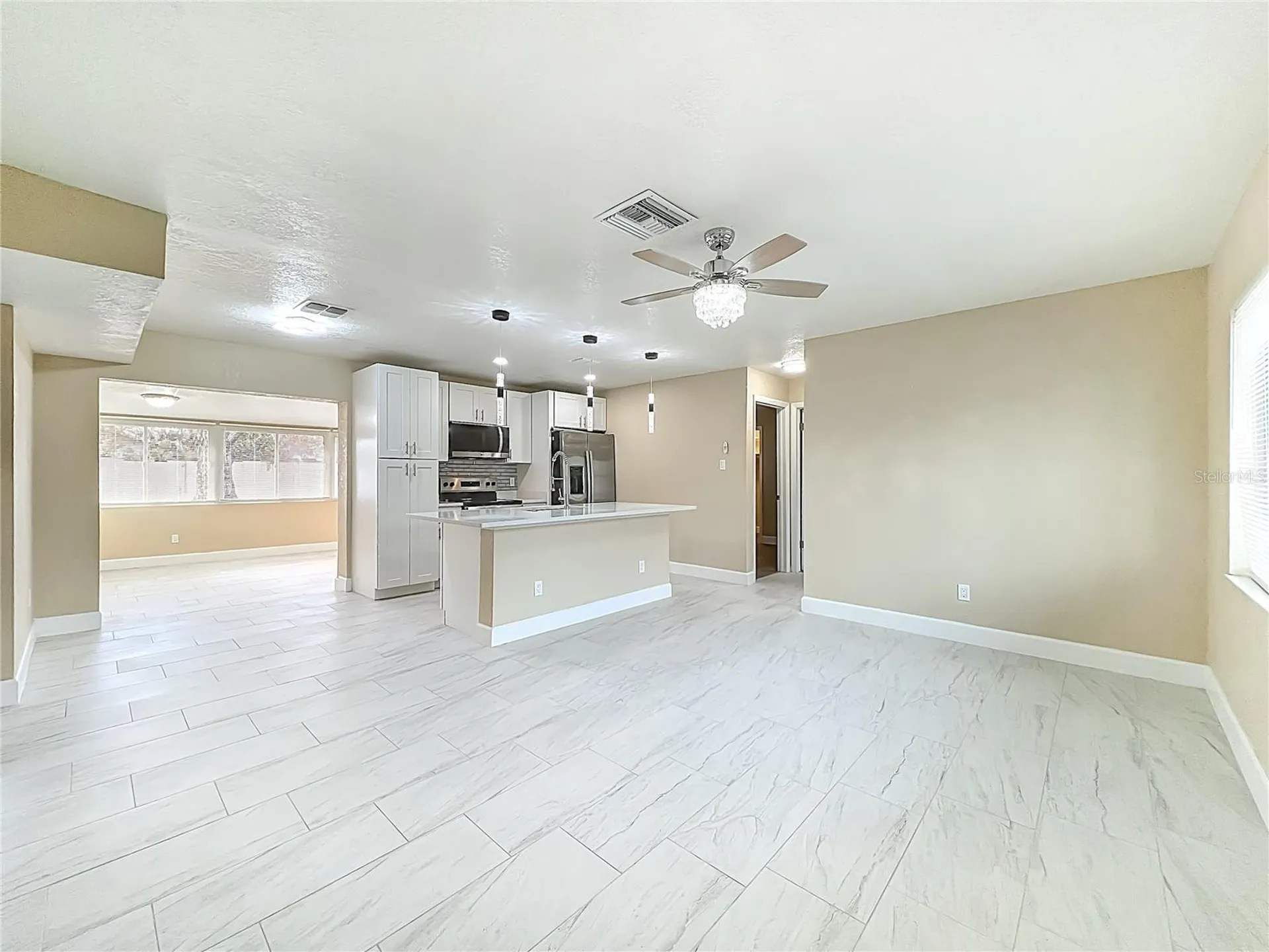 4052 Castlegate Drive Orlando FL 32839
