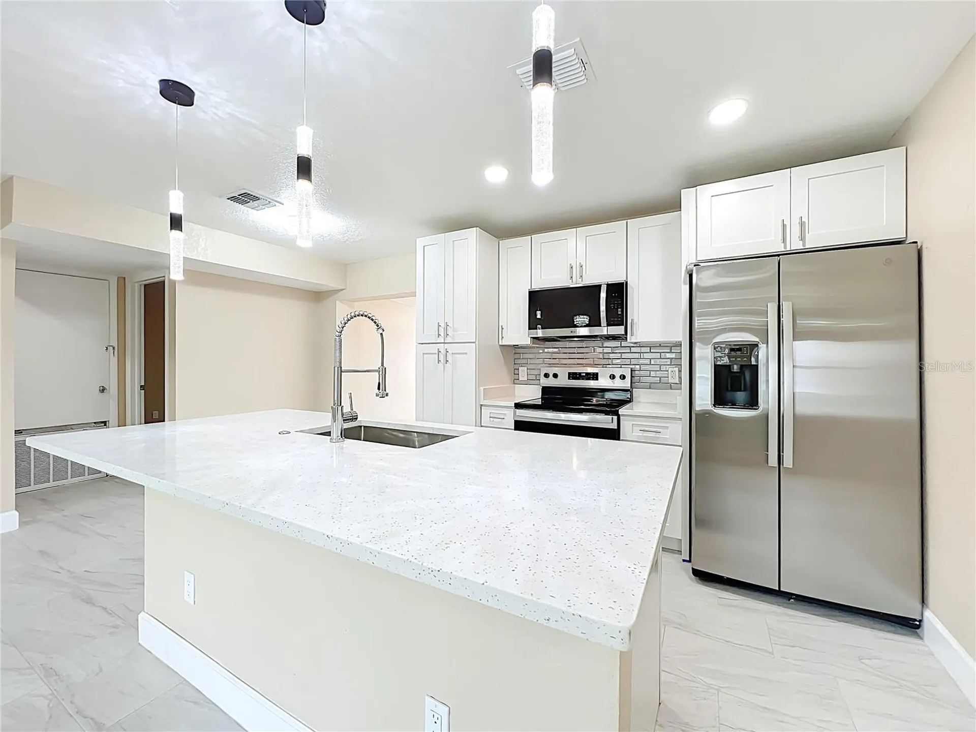 4052 Castlegate Drive Orlando FL 32839