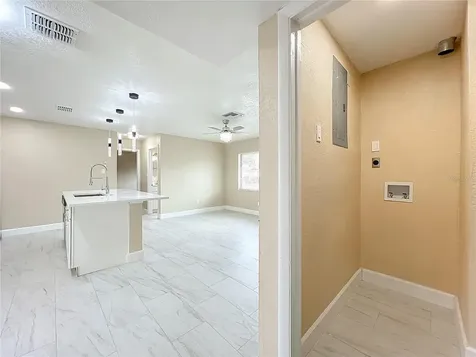4052 Castlegate Drive Orlando FL 32839