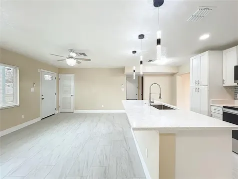 4052 Castlegate Drive Orlando FL 32839